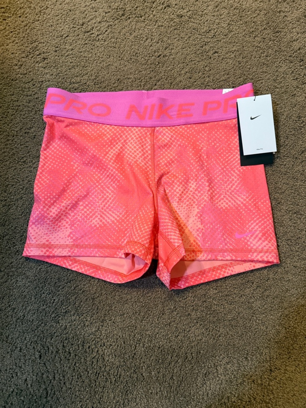 Nike Pro Women’s Purple Coral Athletic Performance Shorts Size M NWT
